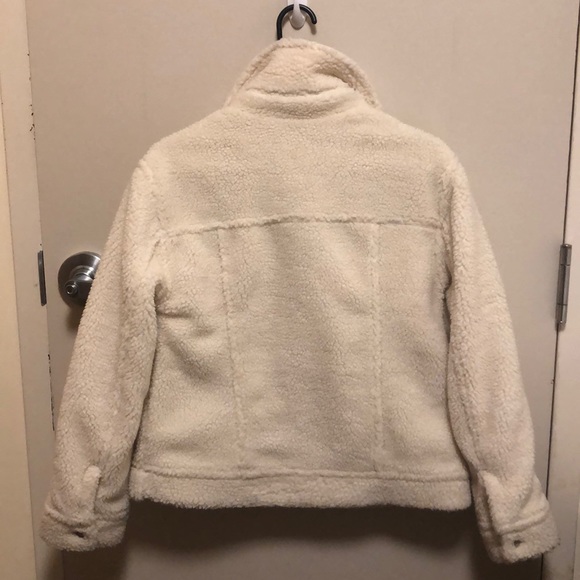 GAP White Sherpa Jacket - Picture 2 of 4
